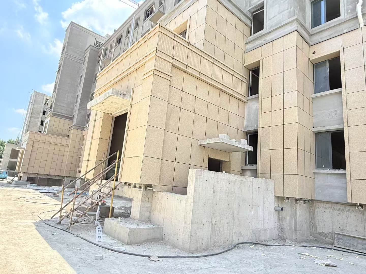 南平 黄金麻干挂，工地实拍