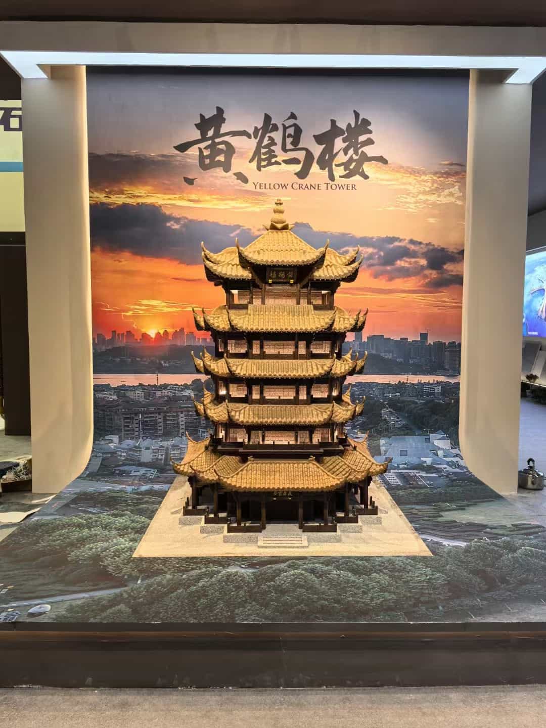 南平仿古石文创作品-黄鹤楼
