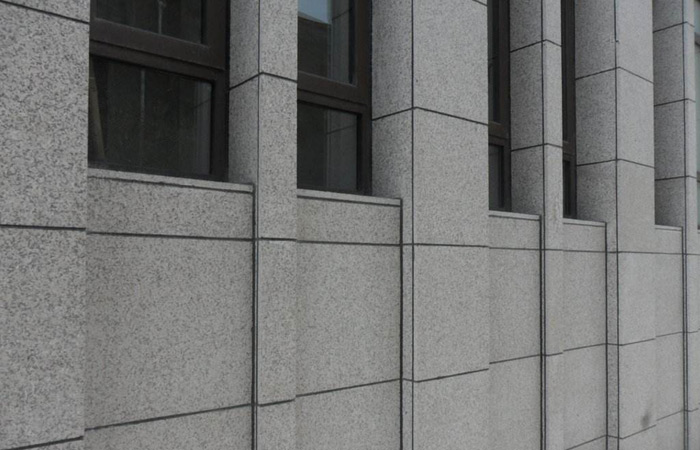 南平芝麻灰外墙干挂石材及施工注意事项