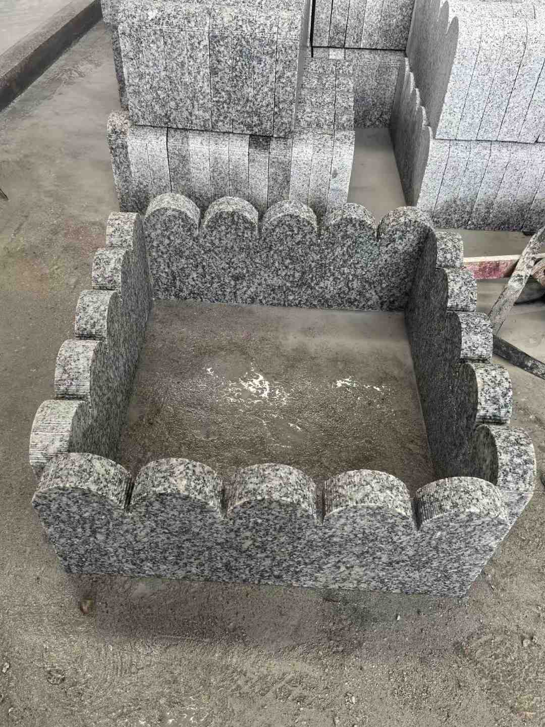 南平 花边石、花坛围栏石、花池界石、菜园栅栏石、镶边石、波浪状界石介绍