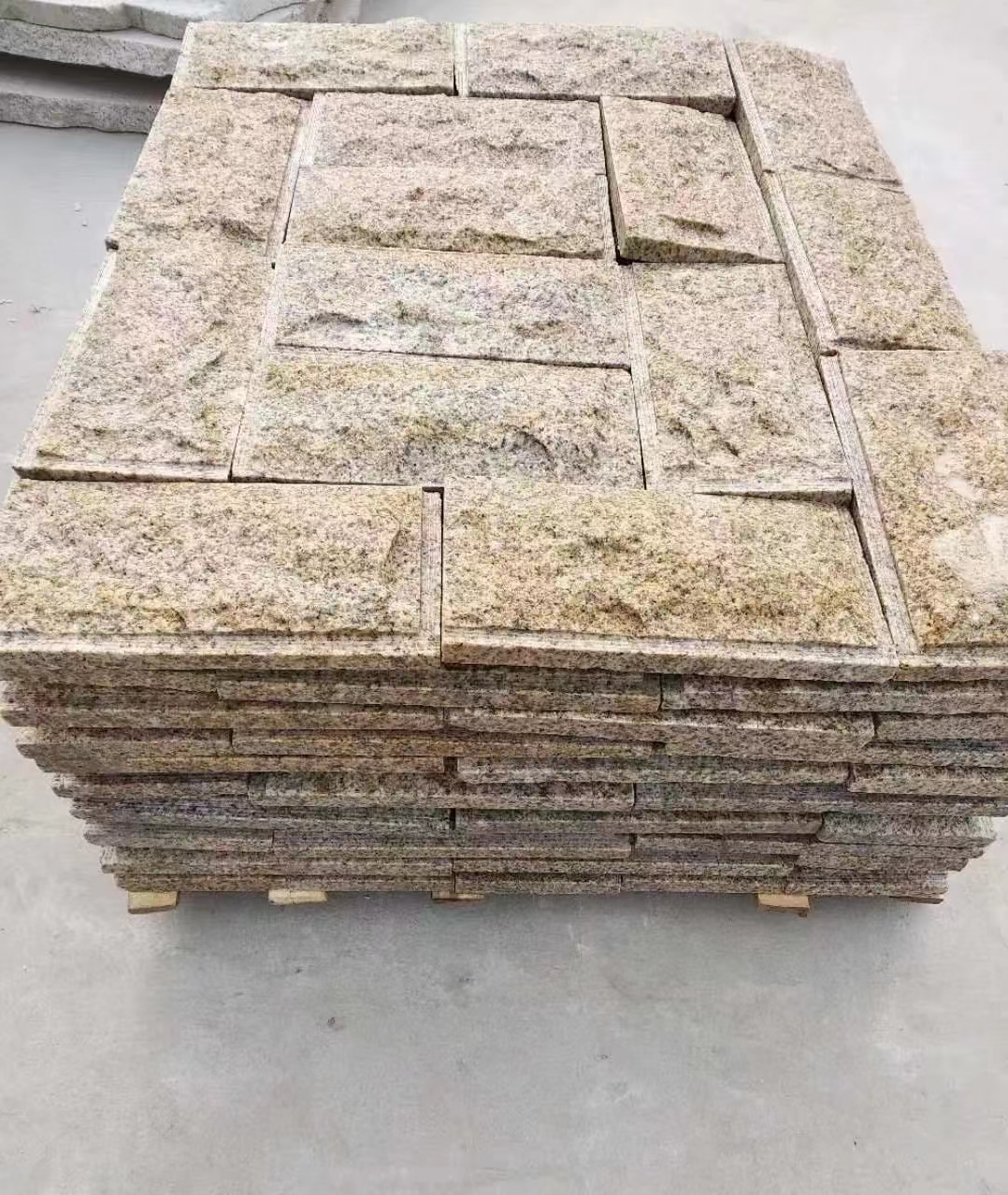 南平黄锈石蘑菇石